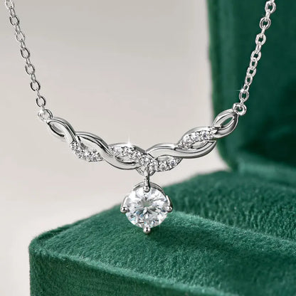 Éternité Moissanite Necklace