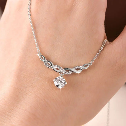 Éternité Moissanite Necklace