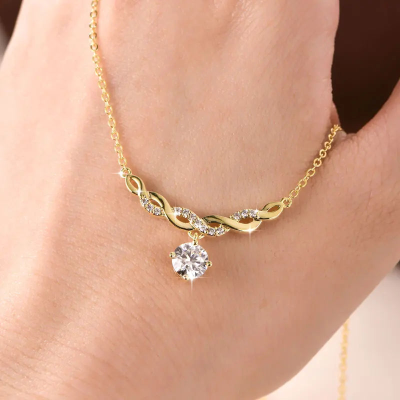 Éternité Moissanite Necklace